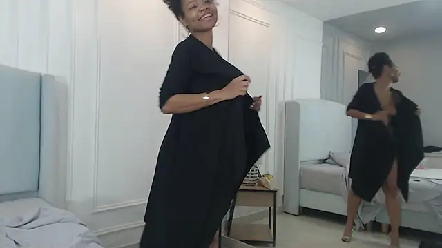 ChantalGarner online show from 12-22-25, 01:30