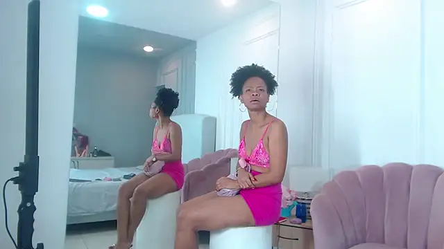 ChantalGarner online show from 02-19-26, 01:07