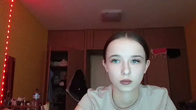 Emilia Light online show from 05-06-26, 08:30
