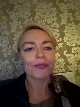 Snapshot of demidelightfulxx chatting on 10-03-25, 06:54 demidelightfulxx online show from 10-03-25, 06:54