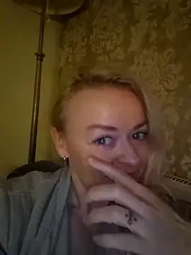 Snapshot of demidelightfulxx chatting on 10-05-25, 06:01 demidelightfulxx online show from 10-05-25, 06:01