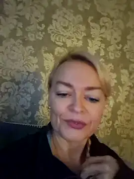 Snapshot of demidelightfulxx chatting on 10-10-25, 06:56 demidelightfulxx online show from 10-10-25, 06:56