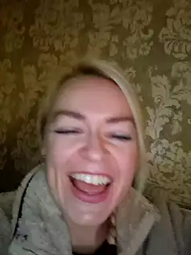 Snapshot of demidelightfulxx chatting on 10-12-25, 07:18 demidelightfulxx online show from 10-12-25, 07:18