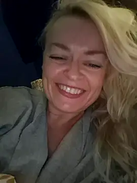 Snapshot of demidelightfulxx chatting on 10-18-25, 09:48 demidelightfulxx online show from 10-18-25, 09:48