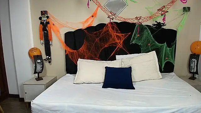 GabySweett  online show from 10-25-25, 01:40