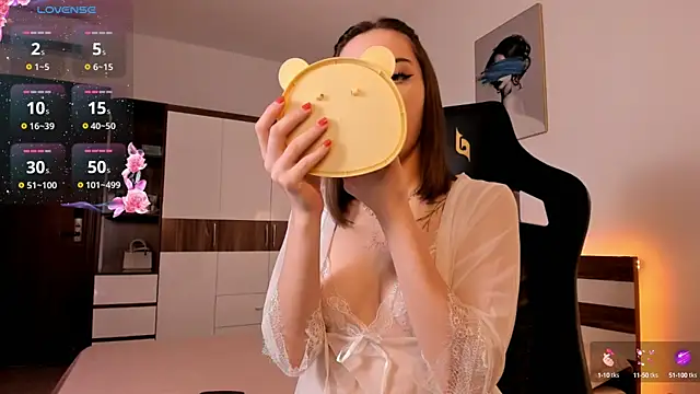 AmyVilvet  online show from 09-28-25, 08:14