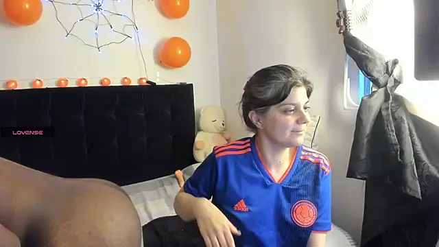 Yin yang hot online show from 10-22-25, 10:31