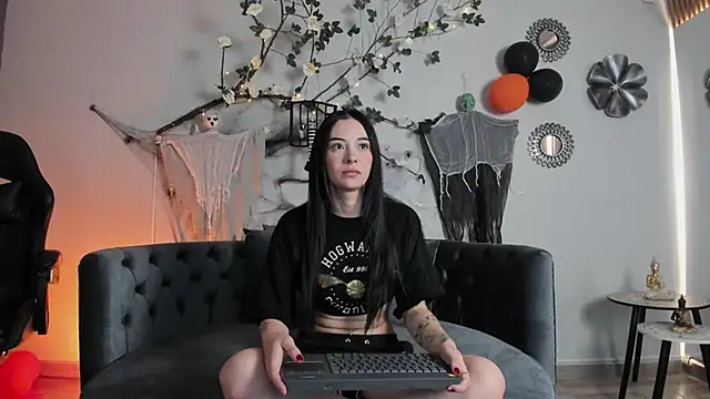 sashathompson2590 online show from 10-13-25, 12:05