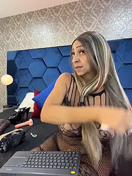 Angelina Roa online show from 04-13-26, 04:45