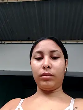 mommy-hot-valeria online show from 10-17-25, 01:03