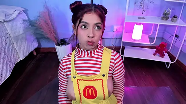 Snapshot of KathiaSaenz_ chatting on 10-02-25, 03:57 KathiaSaenz  online show from 10-02-25, 03:57