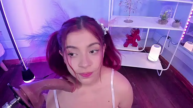 Snapshot of KathiaSaenz_ chatting on 10-10-25, 04:00 KathiaSaenz  online show from 10-10-25, 04:00