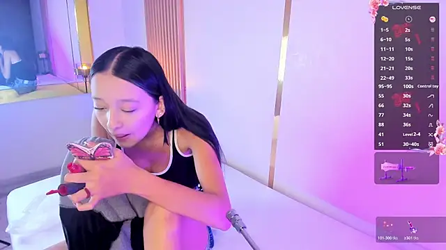 EmmiHops online show from 12-05-25, 12:36