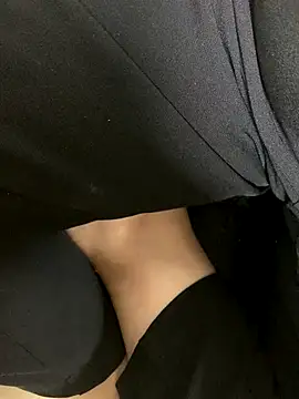 Snapshot of Lydia-a chatting on 10-31-25, 07:20 Lydia-a online show from 10-31-25, 07:20