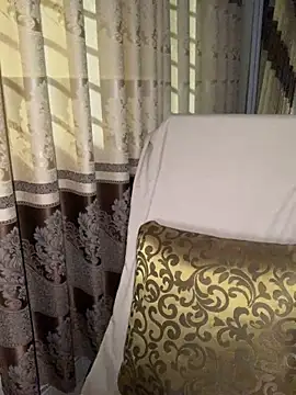 Snapshot of Lydia-a chatting on 11-28-25, 02:53 Lydia-a online show from 11-28-25, 02:53