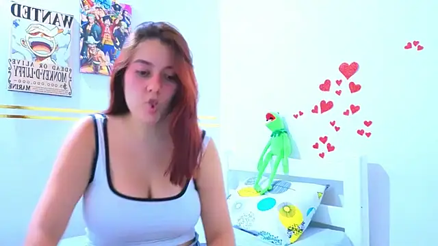 Snapshot of LyraCarter chatting on 02-25-26, 01:04 LyraCarter online show from 02-25-26, 01:04