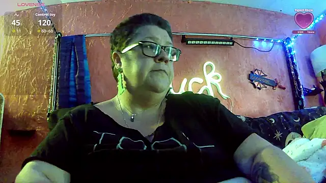 violentviolet68 online show from 06-10-26, 07:35