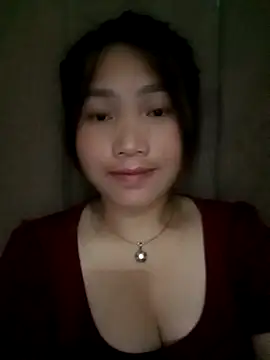 min-xinh online show from 10-22-25, 03:01