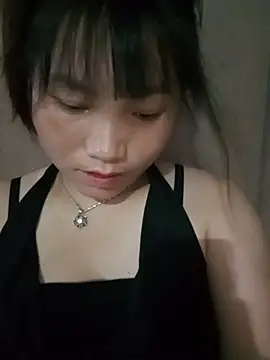 min-xinh online show from 06-18-26, 01:04