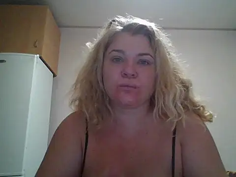 HurricaneCathrine online show from 10-09-25, 04:27