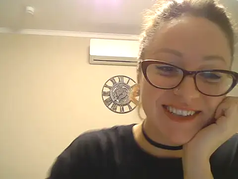 Snapshot of Sweet00Fox chatting on 11-02-25, 05:26 Sweet00Fox online show from 11-02-25, 05:26