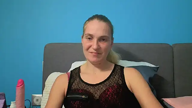 linterditehot online show from 10-21-25, 08:26