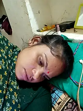 Snapshot of SHMA-77 chatting on 10-01-25, 08:26 SHMA-77 online show from 10-01-25, 08:26