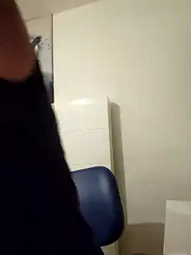 Snapshot of Cihangir0941 chatting on 10-29-25, 07:10 Cihangir0941 online show from 10-29-25, 07:10