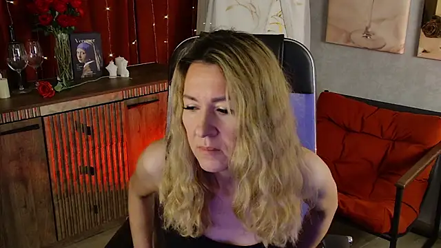DonnaSmitth online show from 05-13-26, 06:27