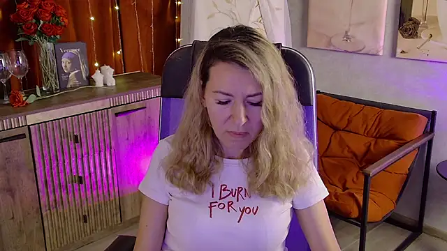 DonnaSmitth online show from 05-25-26, 06:47