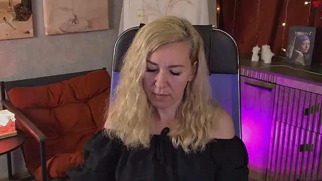 DonnaSmitth online show from 06-16-26, 06:43