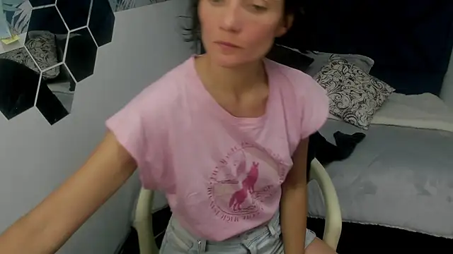 Snapshot of Valery_More__ chatting on 10-26-25, 03:07 Valery More online show from 10-26-25, 03:07