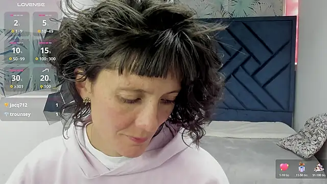 Snapshot of Valery_More__ chatting on 11-30-25, 03:16 Valery More online show from 11-30-25, 03:16