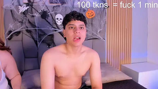 Kandyfrees  online show from 10-26-25, 01:06