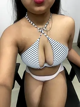 soniyaverma00 online show from 12-15-25, 08:07