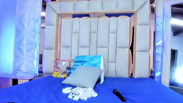 violet milleer online show from 04-19-26, 07:49