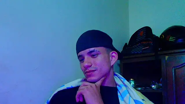 Snapshot of danni_scoot chatting on 02-14-26, 05:15 danni scoot online show from 02-14-26, 05:15