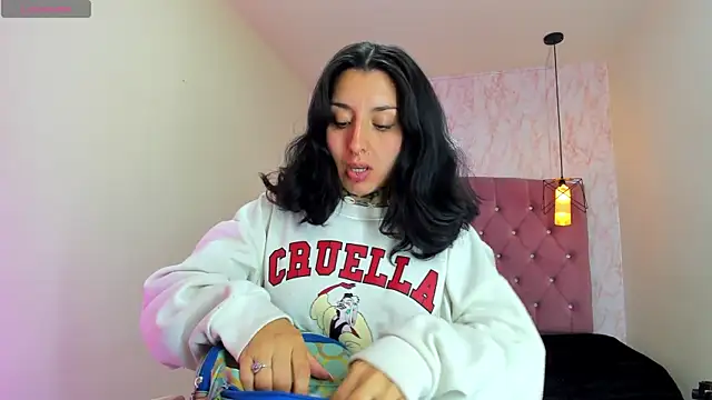 Iris  77 online show from 11-05-25, 03:01