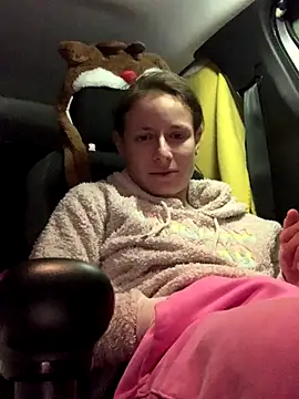 GoldenPussy1329 online show from 11-19-25, 11:38