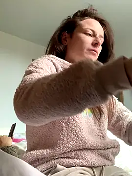 GoldenPussy1329 online show from 01-06-26, 01:04