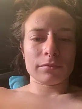GoldenPussy1329 online show from 05-19-26, 06:31
