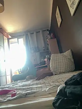 GoldenPussy1329 online show from 06-23-26, 02:37