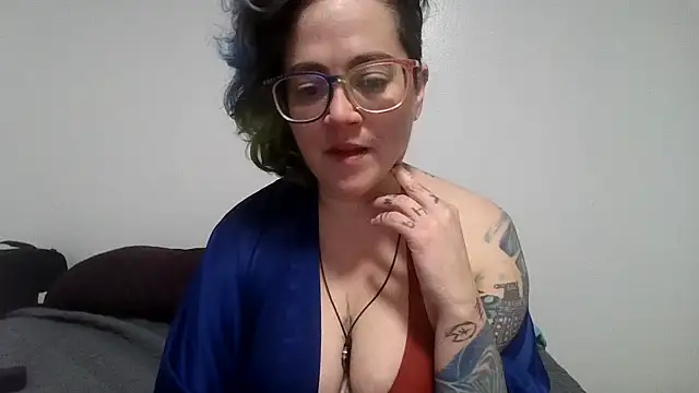 daniak90 online show from 10-23-25, 05:07