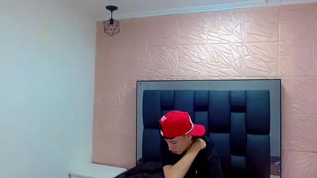 Snapshot of thaigo_twink38 chatting on 02-10-26, 05:44 thaigo twink38 online show from 02-10-26, 05:44