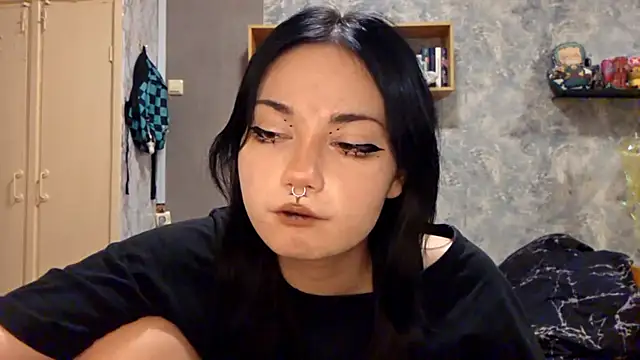 Beeping Creature online show from 11-16-25, 04:23