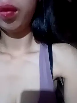 Snapshot of Khanhu_xx chatting on 10-09-25, 10:52 Khanhu xx online show from 10-09-25, 10:52