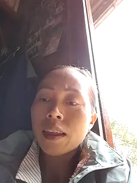 Tuyet xx online show from 11-06-25, 04:13