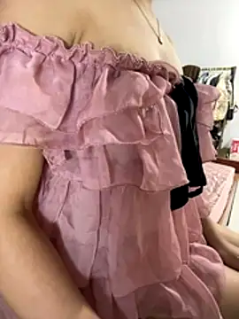 lee ly online show from 11-19-25, 02:28