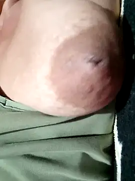 Hotmommax online show from 11-02-25, 06:21