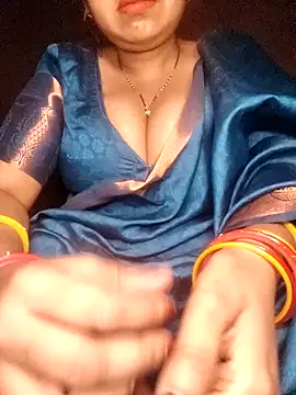 Snapshot of Hot__bhabhi_99 chatting on 05-10-26, 03:44 Hot bhabhi 99 online show from 05-10-26, 03:44